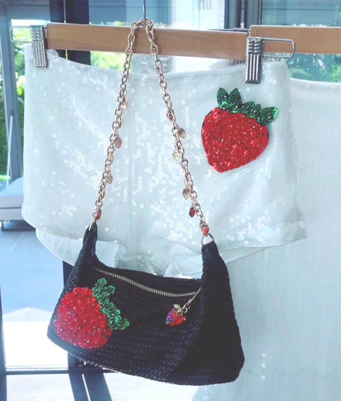 White Giant strawberry Tank & shorts SET