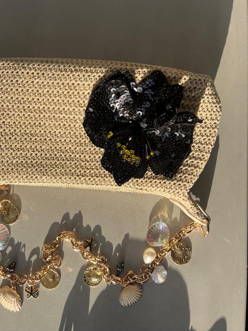 Beige / black flora bag