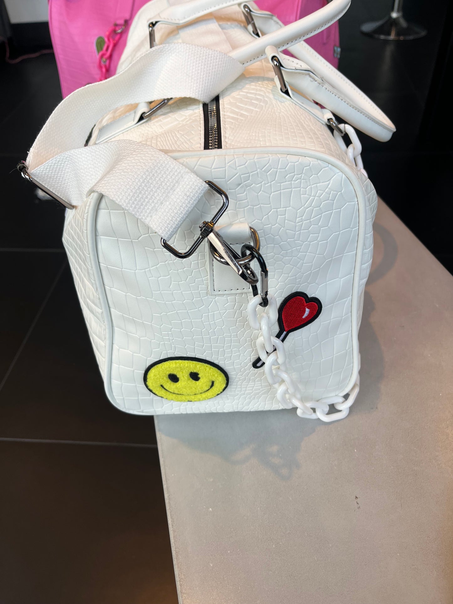 White weekend / airport bag / holdall