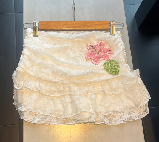 White beaded flora & leaf lace skort