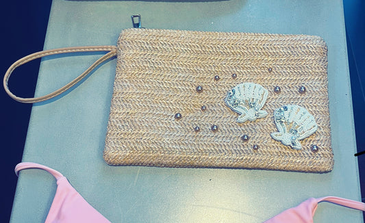 Beige beaded seashell pouch / clutch bag