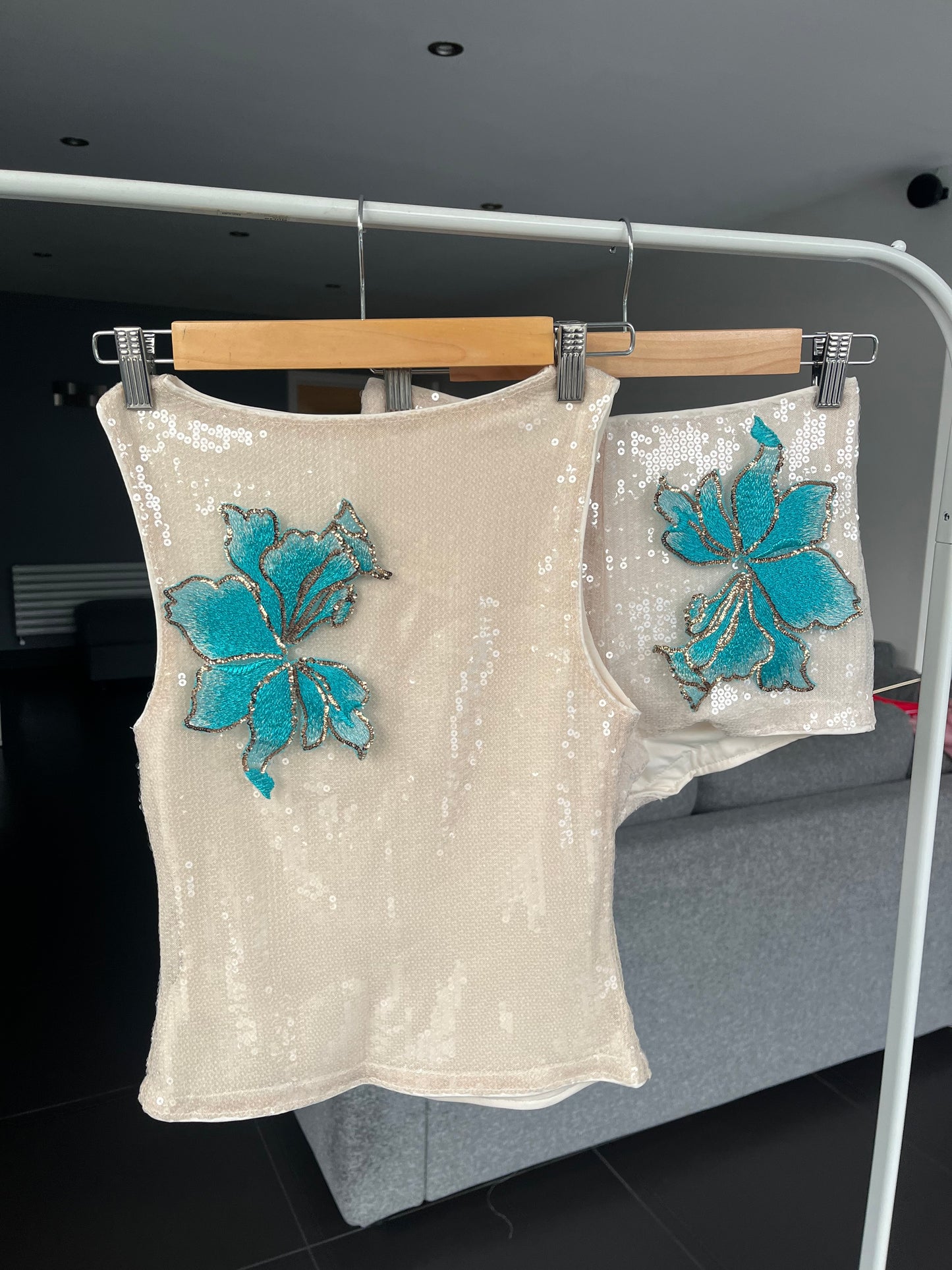 Ready to ship - Beige ocean blossom sequin tank & shorts SET M uk 10
