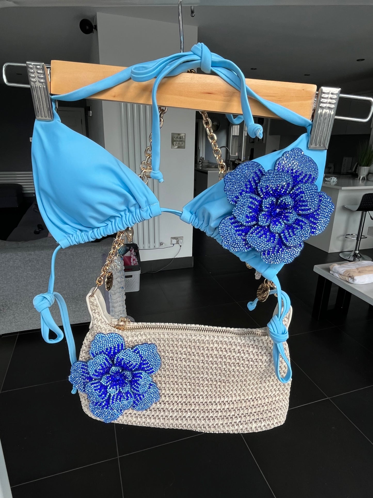 Beige / blue Ava charm bag