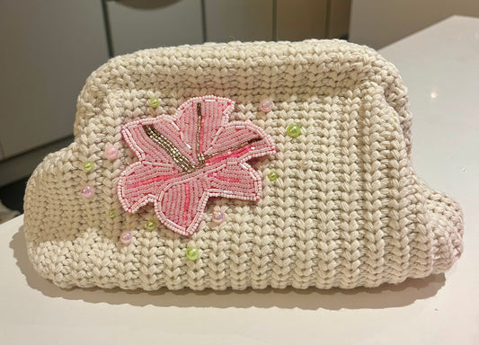Crème beaded flora clutch bag