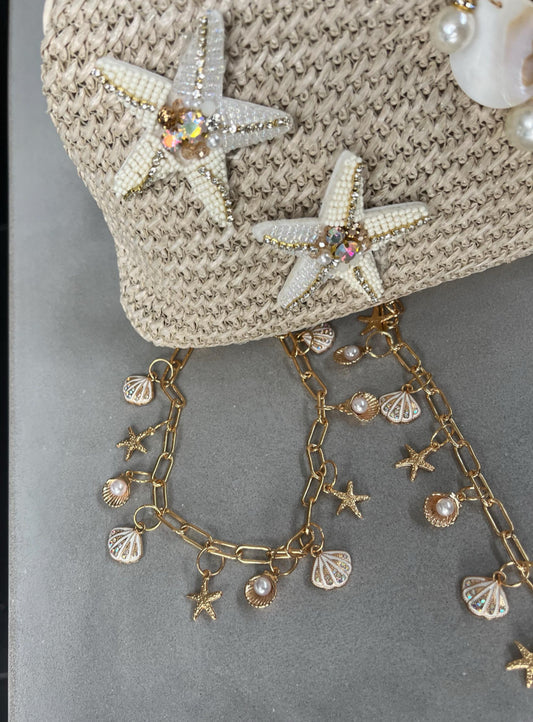 White shells charm bracelet