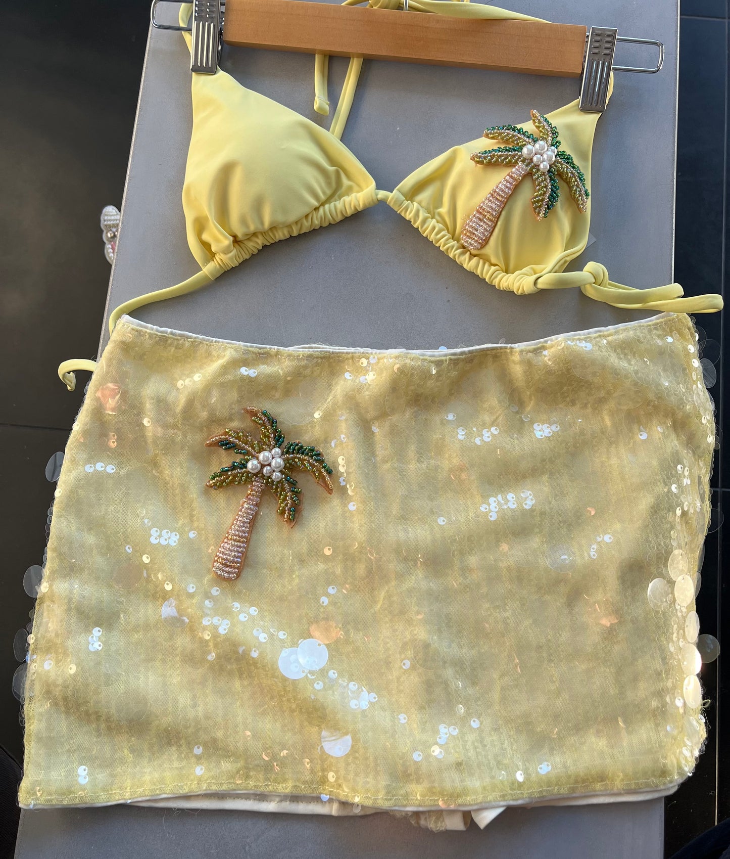 Yellow beaded palm tree sequin skort