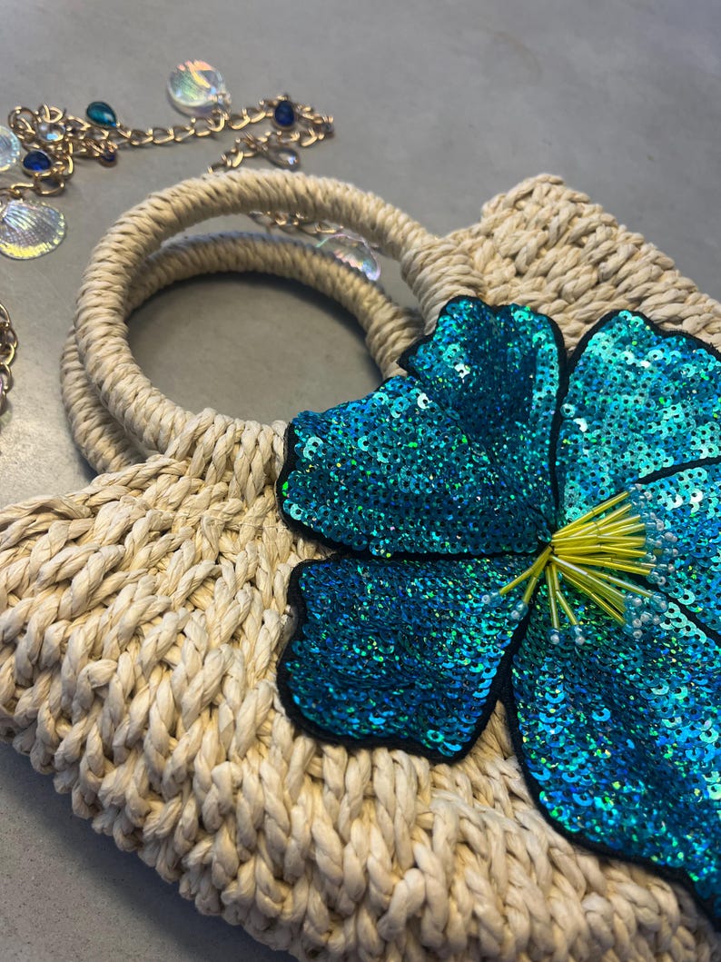 Beige / Blue flora basket bag