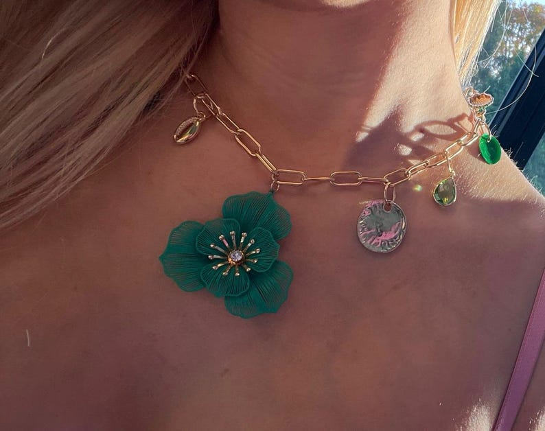 Green flower charm necklace