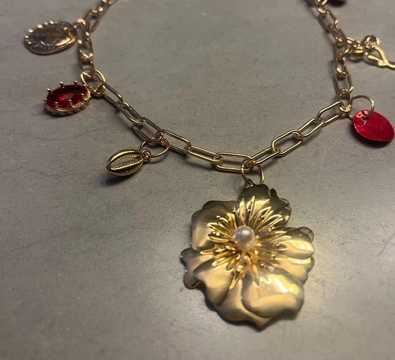 Gold Flower necklace