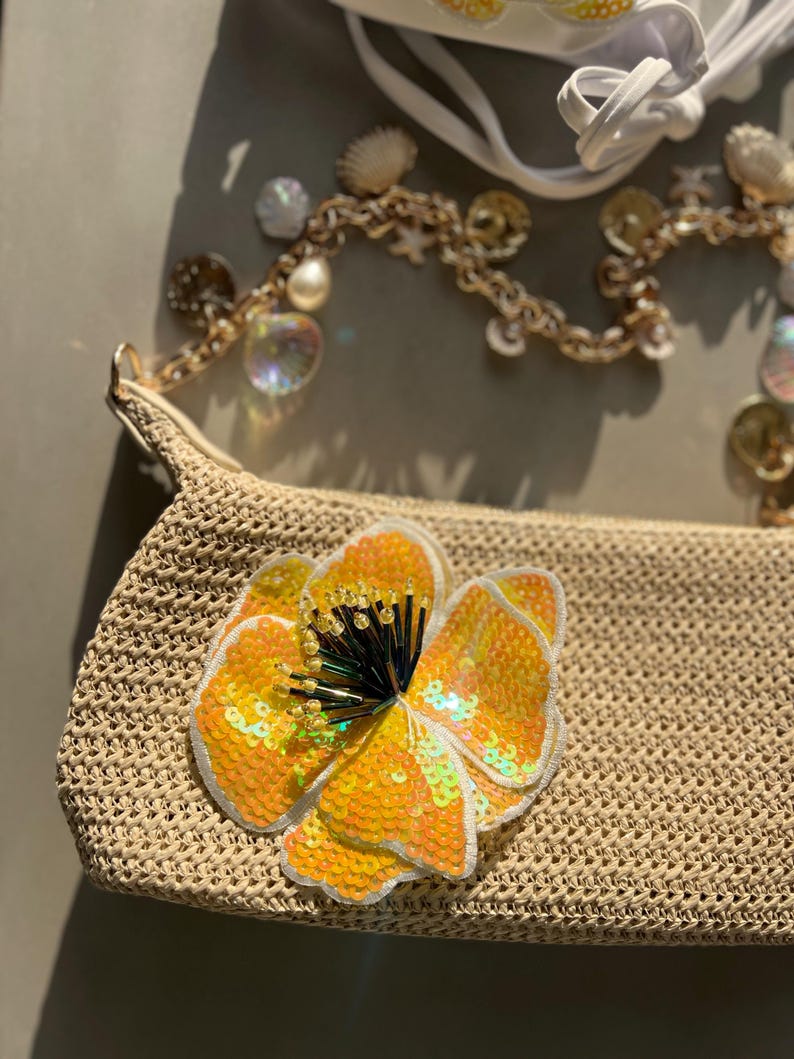 Beige / yellow flora bag