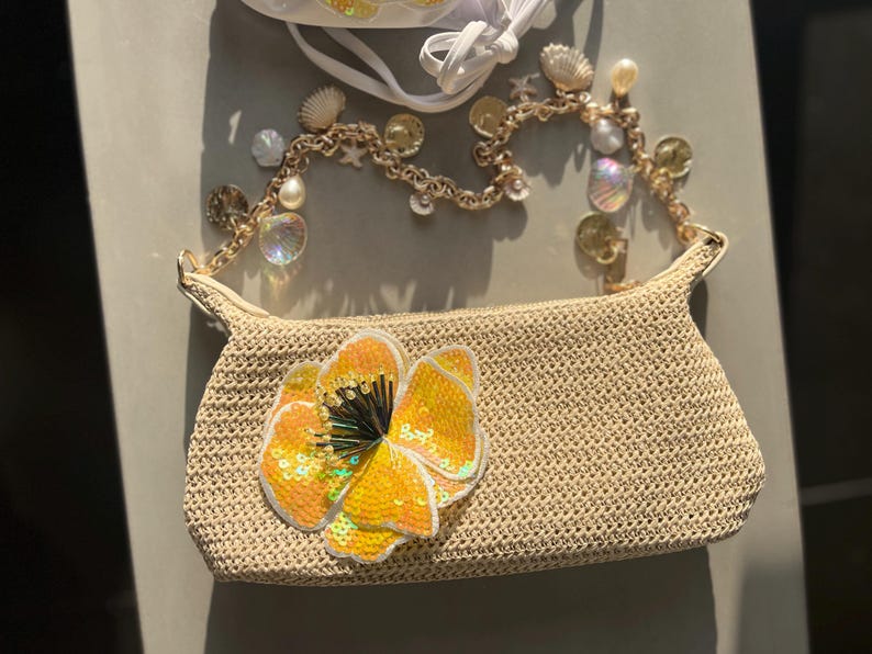 Beige / yellow flora bag
