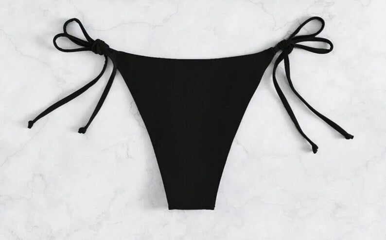 Black / red flora bikini