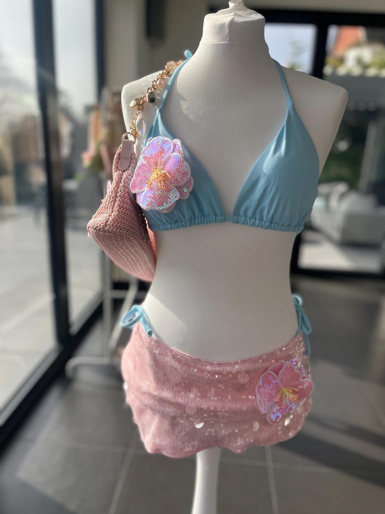 Blue / pink flora bikini